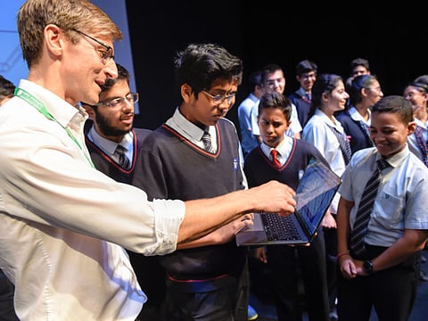 Students in Dubai review ‘$100,000’ Investar portfolios