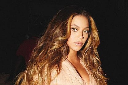 Beyonce urged to end Topshop partnership