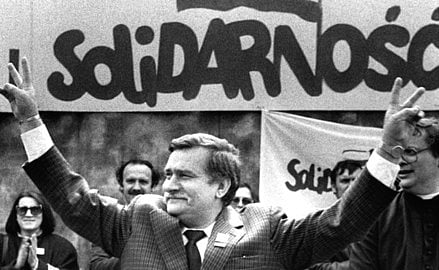 1.2286422-3224458312