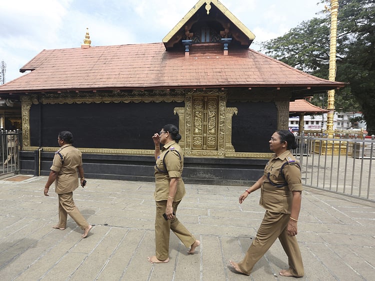 Copy of India_Temple_Women_61995.jpg-95482
