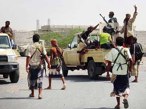 Yemeni pro-government forces gather on the eastern outskirts of Hodeida as they continue to battle for the control of the city from Huthi rebels on November 10, 2018.