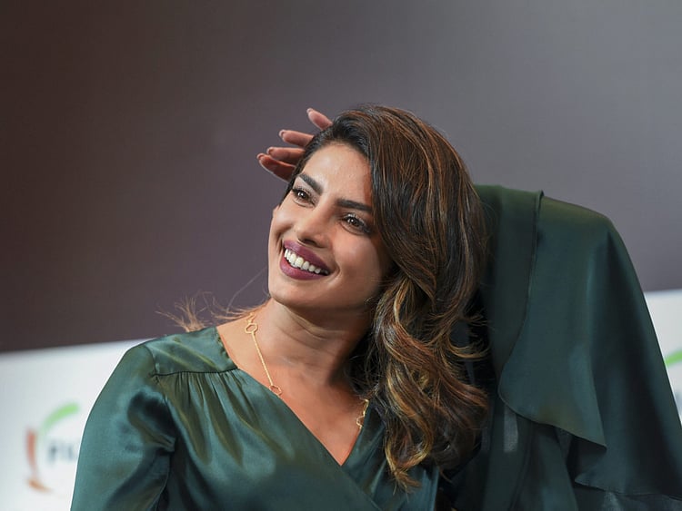 tab  Priyanka Chopra (2)