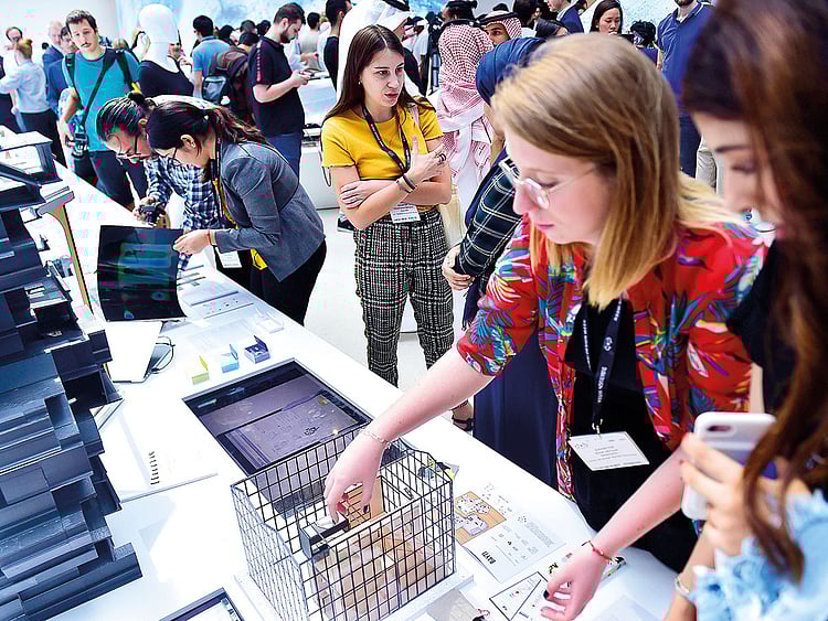 NAT_181113_Global-Grad-Show_CE12-(Read-Only)