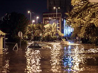 Kuwait suspends, redirects flights as weather worsens 
