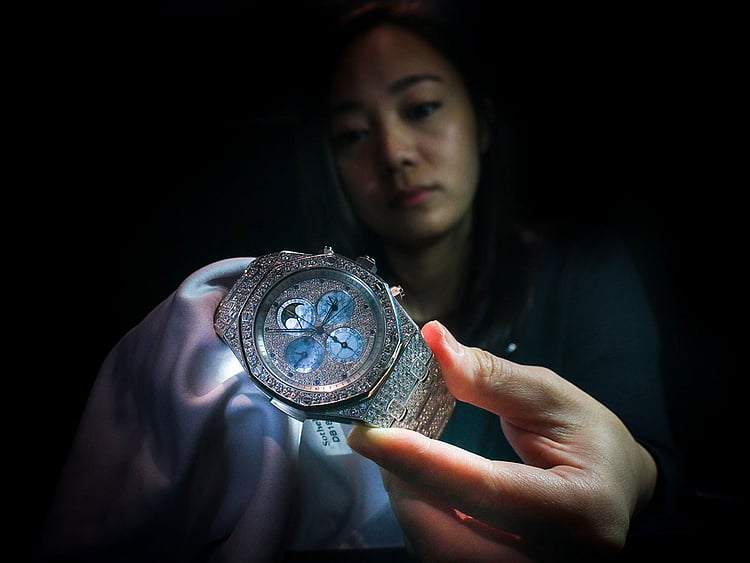 BUS_181114_SOTHEBBY'S-WATCHES-ARAMZAN-8-(Read-Only)