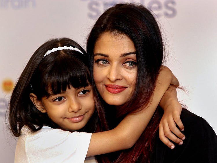 tab Aishwarya with Aaradhya at Smile Train event