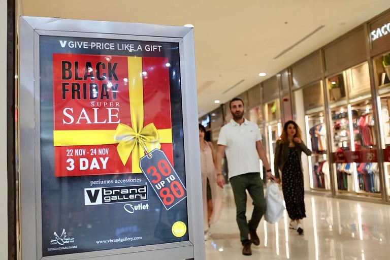 NAT_181122 SALE CLINT3