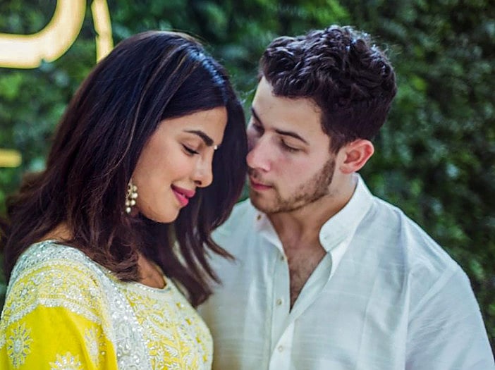 tab_Nick Jonas and Priyanka Chopra