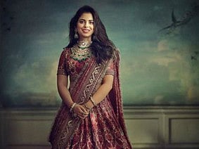 Isha Ambani WEDS