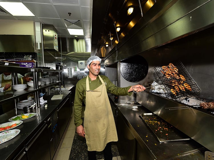 NAT 181120 AL Fanar15~1