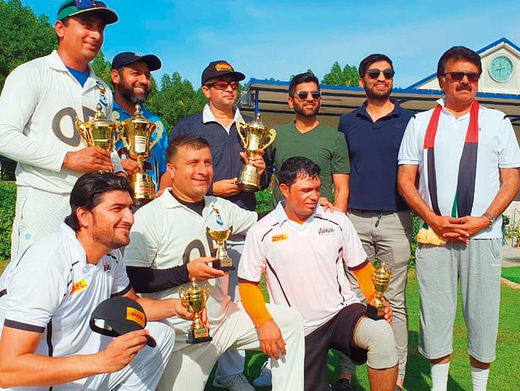 The winner and runner-up captains