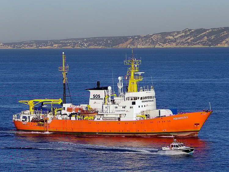 France_Migrants_Boats_11653