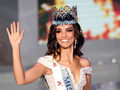 Miss Mexico Vanessa Ponce de Leon waves after winning the 68th Miss World contest final