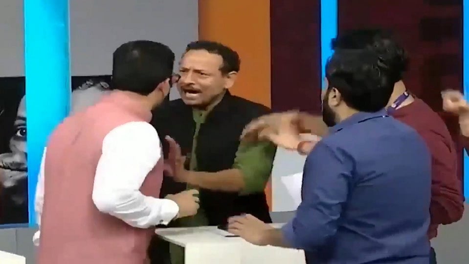 RDS_181209 Fight at Zee News studio