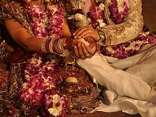 This case comes amid the Greater Noida dowry case involving the murder of a woman named Nikki Bhati