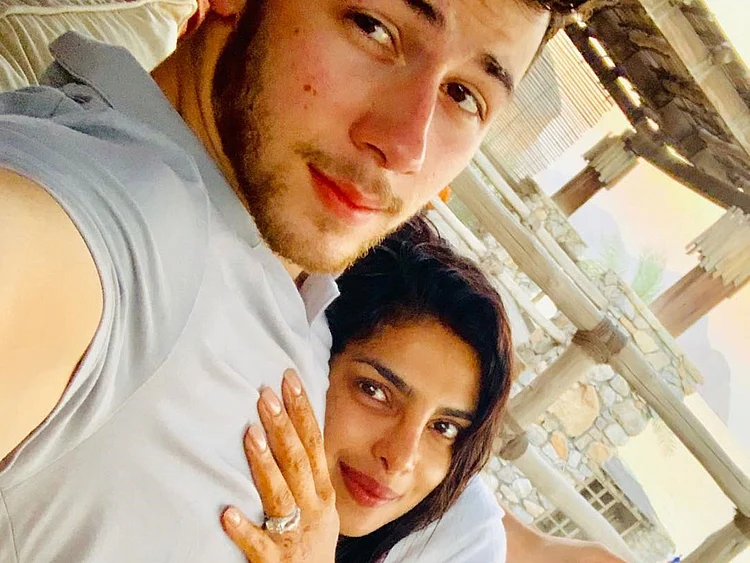 181211 Priyanka Chopra and Nick Jonas  2