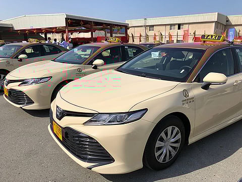 A new franchise joins taxi operations in Dubai, adding 100 taxis to the city’s taxi fleet.
