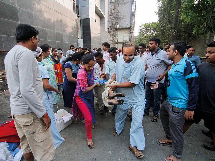 WIN-INDIA-MUMBAI-FIRE1-(Read-Only)