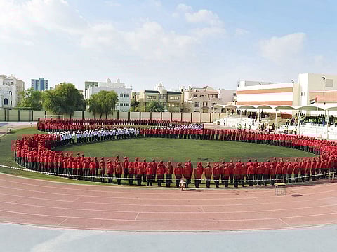 About 998 pupils of the Abu Dhabi Indian School on Muroor Street attempted the Guinness World Record for largest human symbol. Pupils of grades 6 to 8 created the infinity symbol.