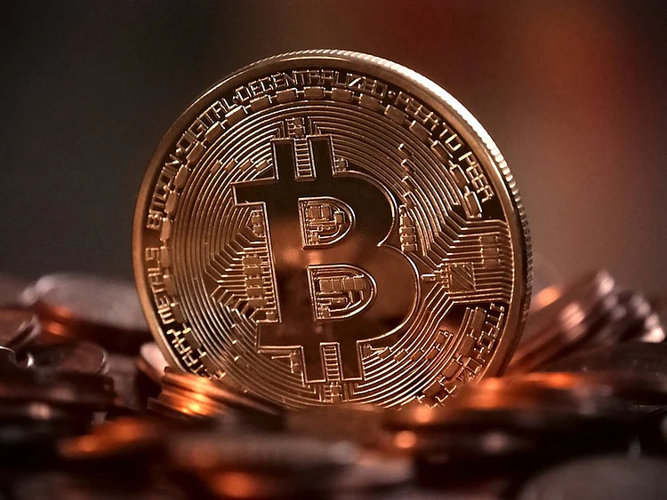 bitcoin-2007769_960_720