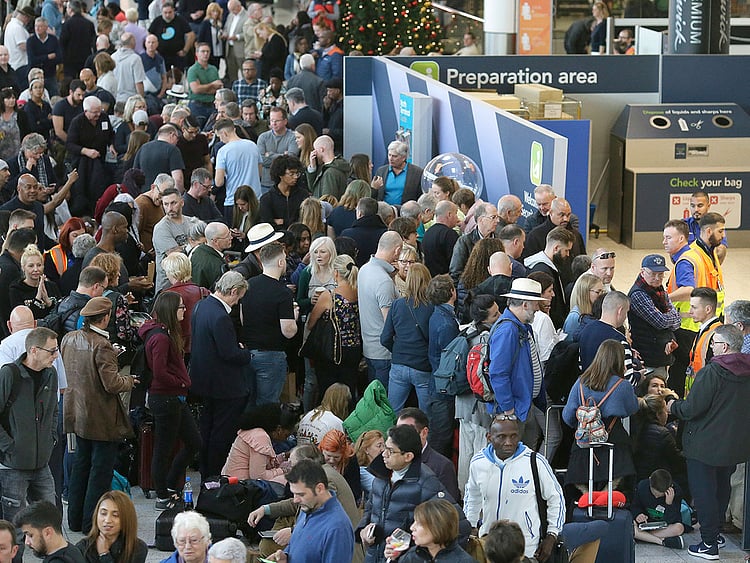 Britain_Gatwick_Airport_Drones_88507