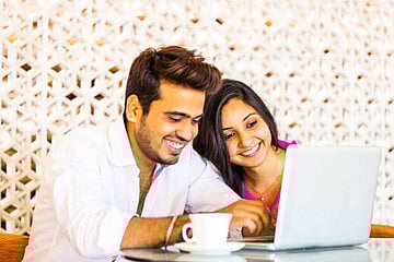 laptop screen couple