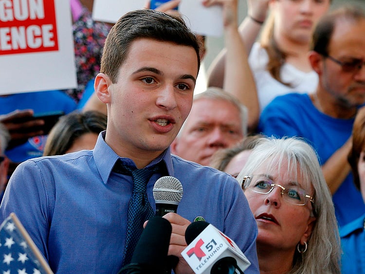 1.2175616-4076161524