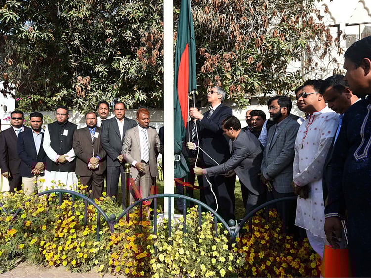 1.2177358-3637759732