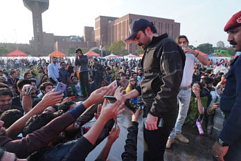 1.2179259-3728175304