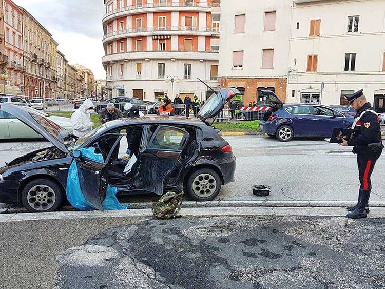 1.2168308-3331881244