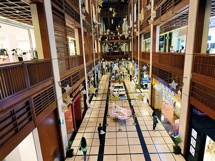 1.2168359-1619179851