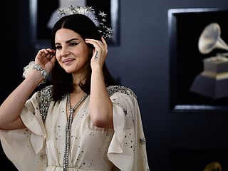 Lana Del Rey defends herself yet again in Instagram rant