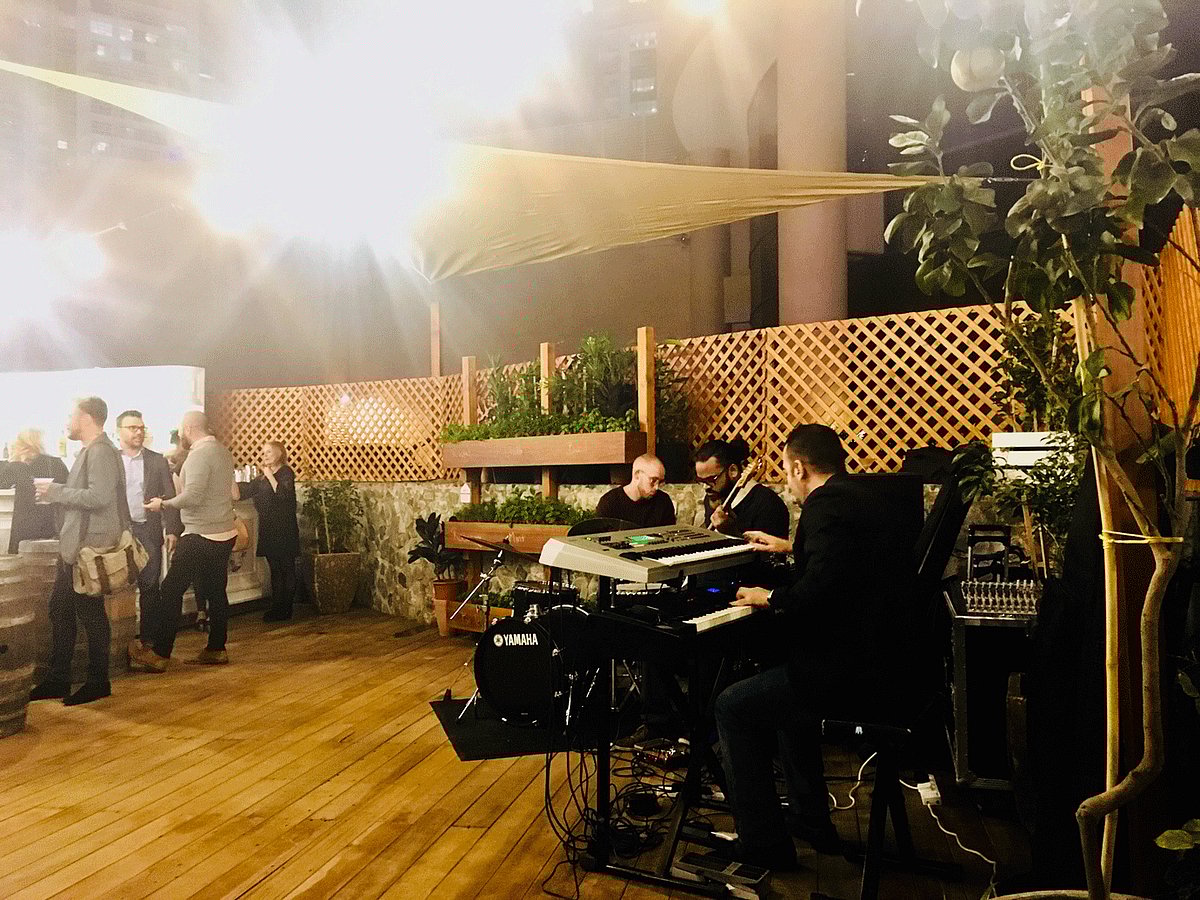 1.2170382-1562267331