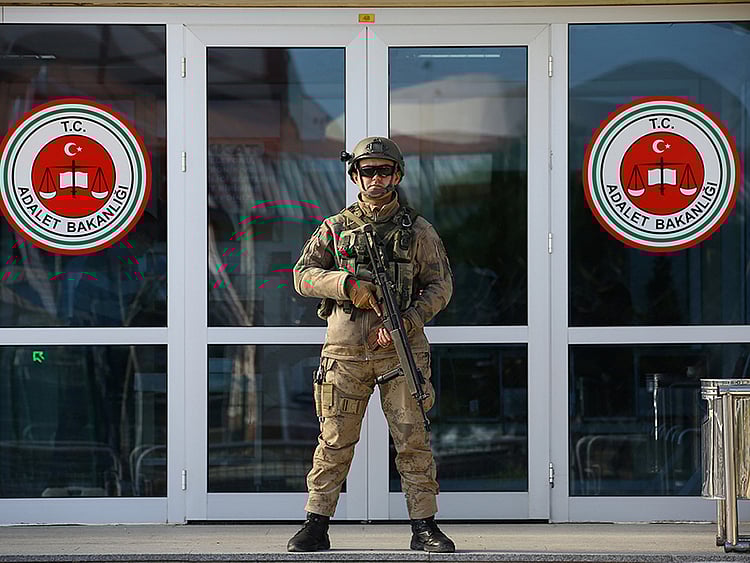 1.2185453-3589956472