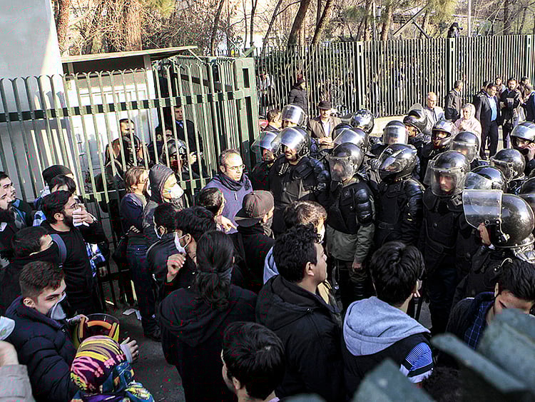 1.2185441-2526274875