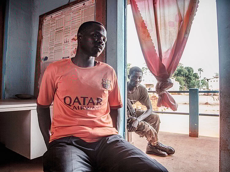 1.2185405-2861651204