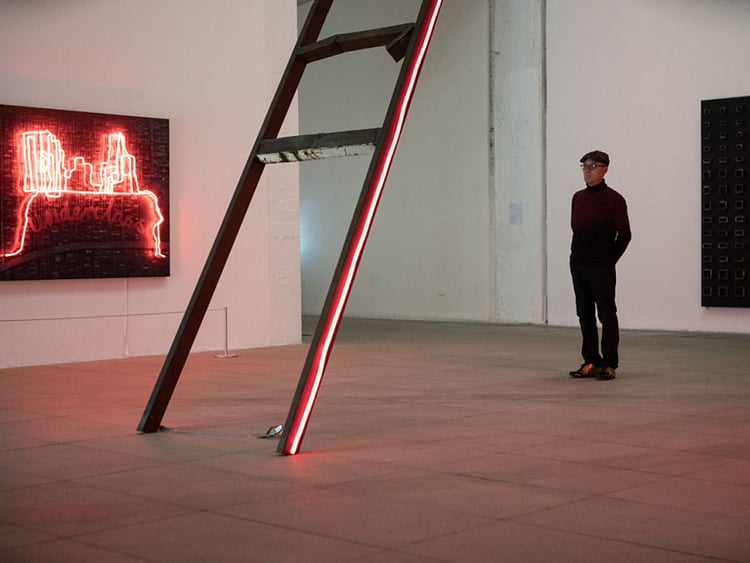 1.2189244-3710586810