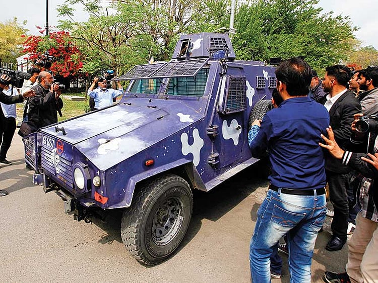 1.2192538-3171980493