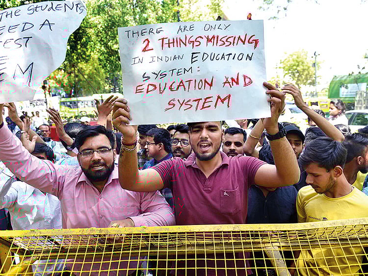 1.2196648-2569792238