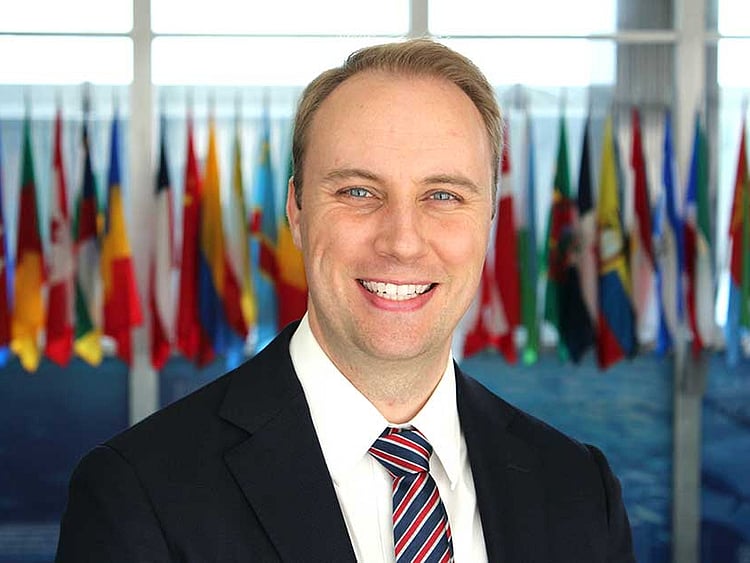 1.2182105-2745825440