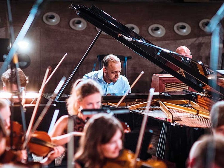 1.2183711-2952853180