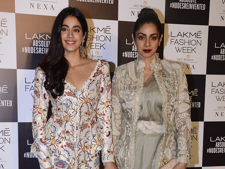 1.2183404-1156961379