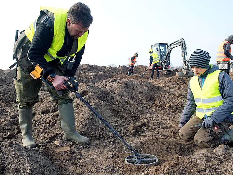 1.2206390-1194374864