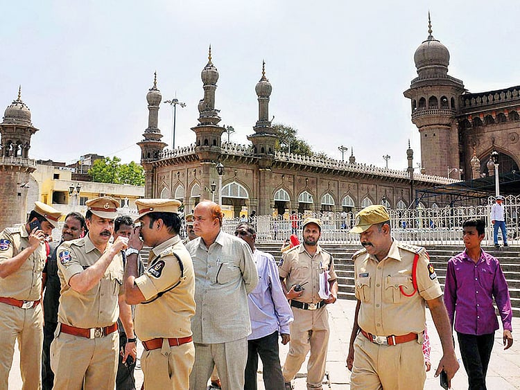 1.2208335-2018479914