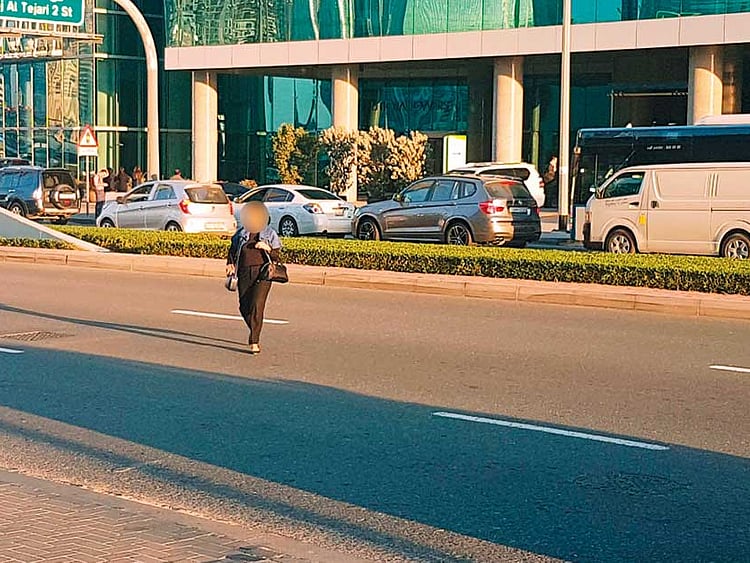 1.2206904-2745825440