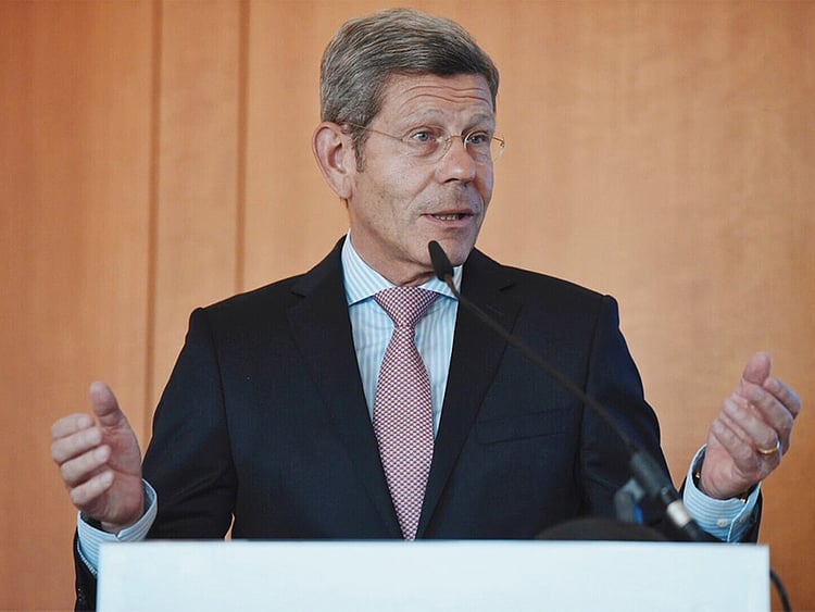 1.2208797-2952853180