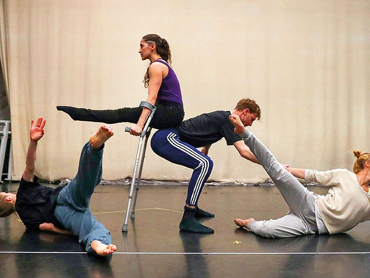 1.2210848-4050189919