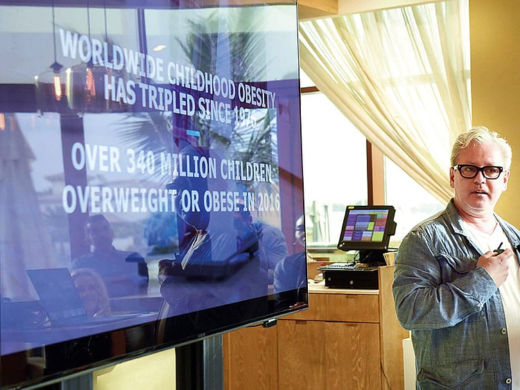 1.2211807-3218038270