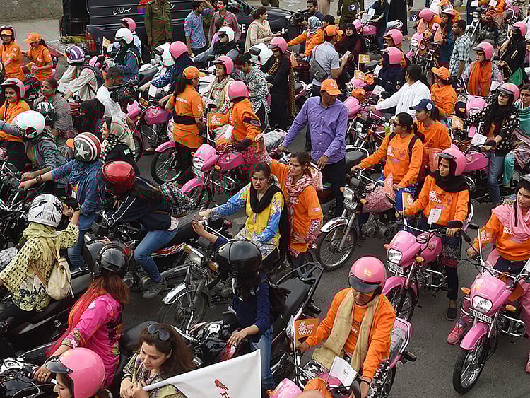 1.2221775-3834054413