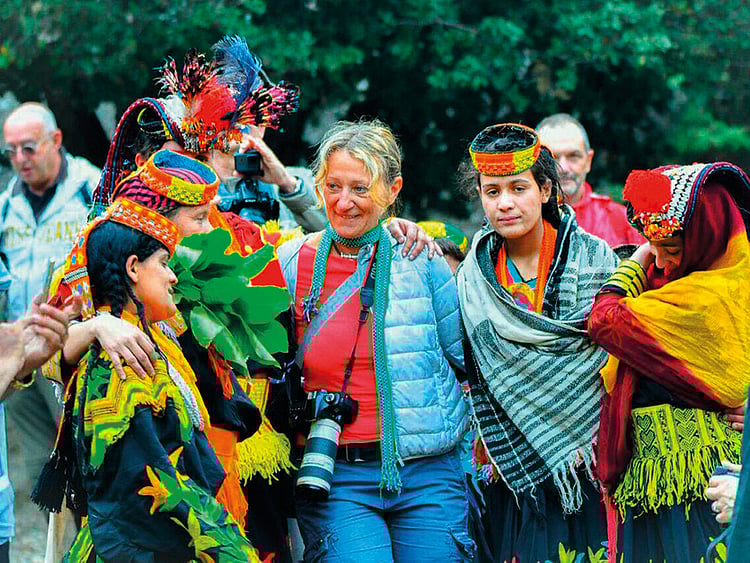 1.2221974-3834054413